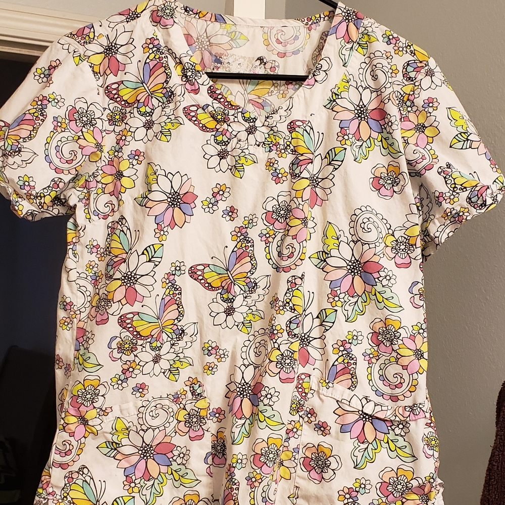 Small scrub top